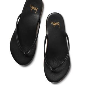BNWT Beek Black Women's Sandals